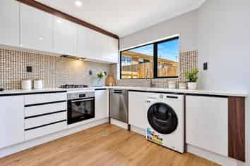 72D Howe Street, Howick
