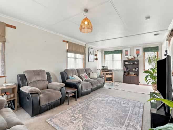 2 Ngaire Street, Longburn