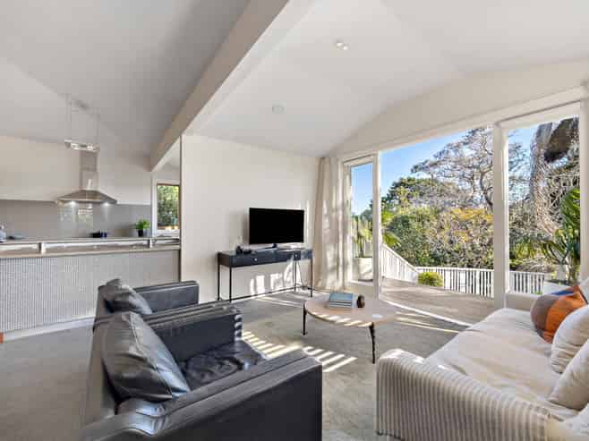 52 Westmere Crescent, Westmere