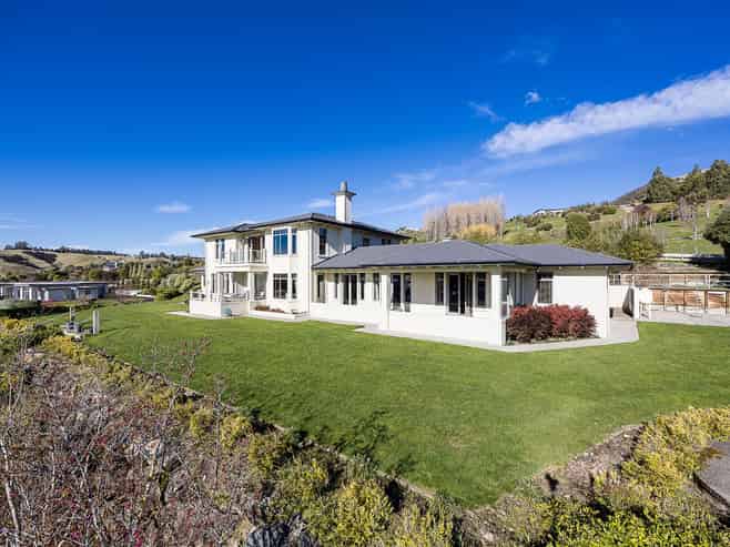 6 Gracemount Place, Kinmont Park