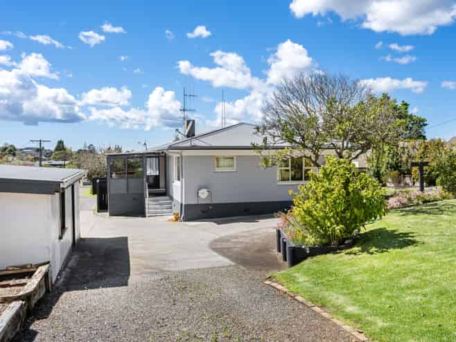 20B Clark Road, Kamo
