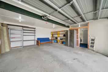 45 Meadowcroft Grove, Johnsonville