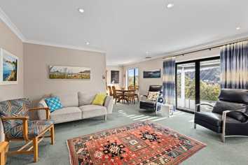 4/30 Avon Street, Island Bay