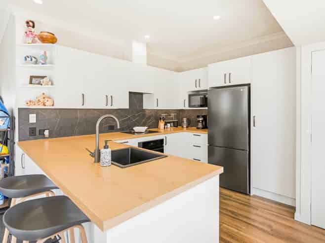 160 Bay View Road, South Dunedin