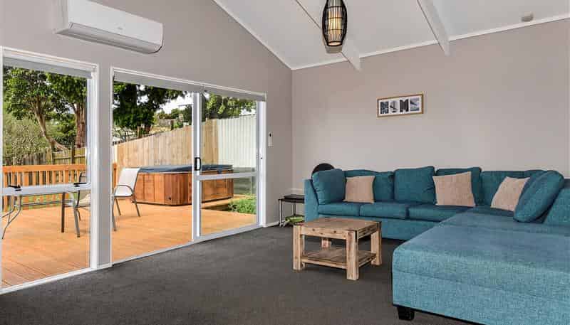 44B Lilburn Crescent , Massey