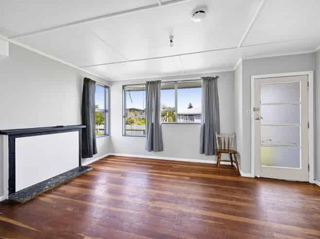 53 Kauae Street, Manaia