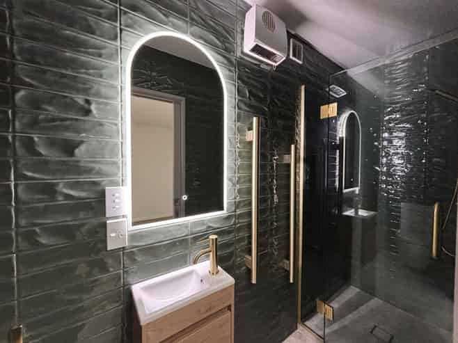 Riccarton Live Work Unit - New Bathrooms & Kitchen