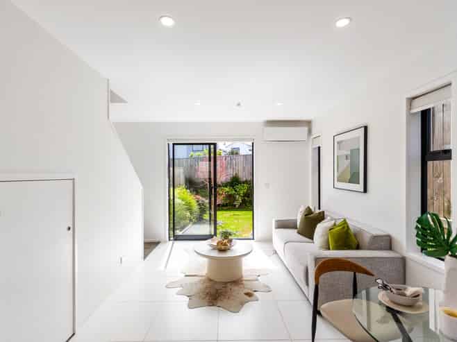 4/34  Sunnymead Road, Glen Innes
