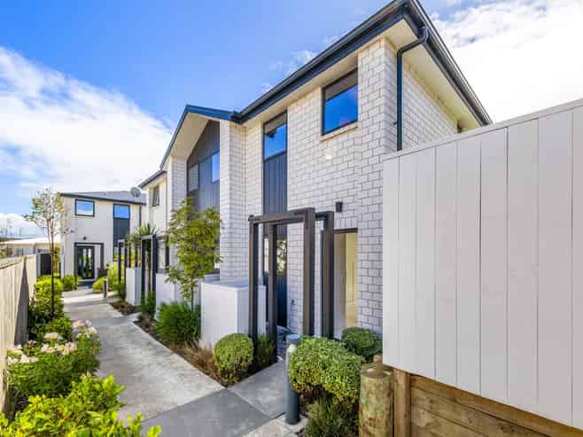 4/34  Sunnymead Road, Glen Innes