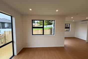 10C Chedworth Drive, Glenfield