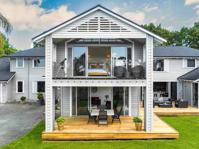 851 Ridge Road, Riverhead