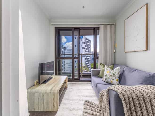 708/96 Symonds Street, Grafton