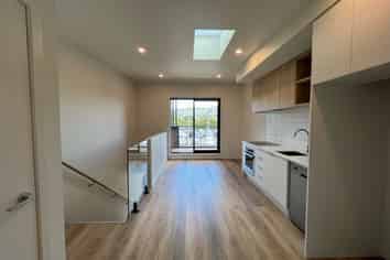 15B/92 Cambridge Terrace, Waterloo