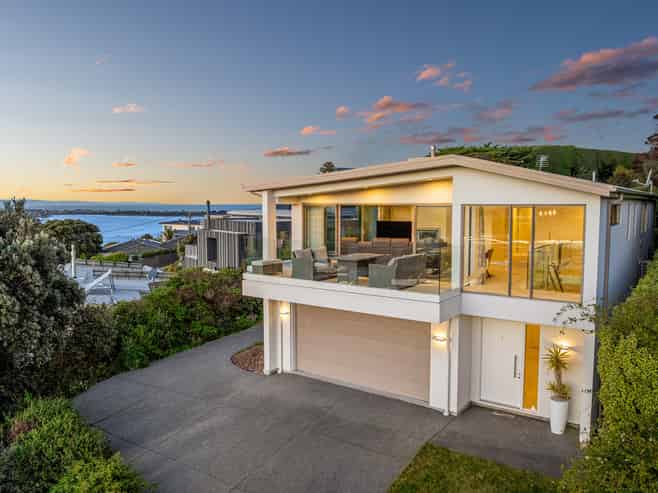 320 Cannon Hill Crescent, Mount Pleasant