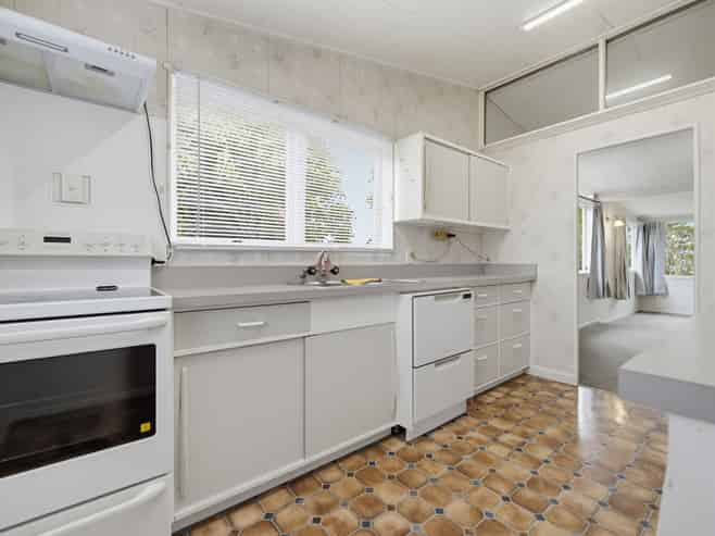2/156 Rifle Range Road, Hilltop
