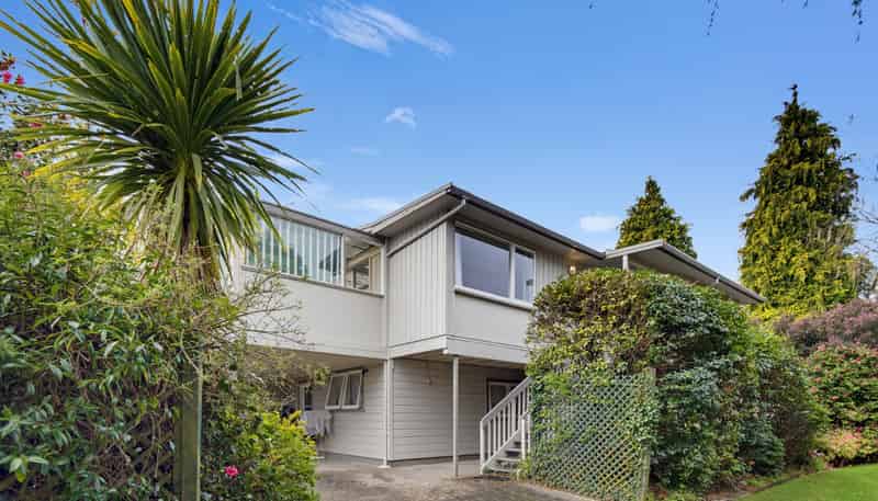 2/156 Rifle Range Road, Hilltop