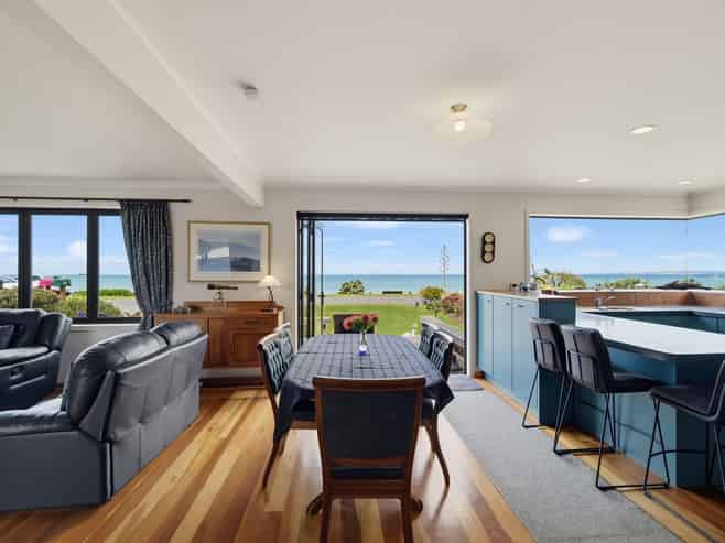 202 Whirinaki Road, Bay View