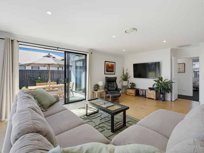 7 Piwakawaka Drive, Stoke