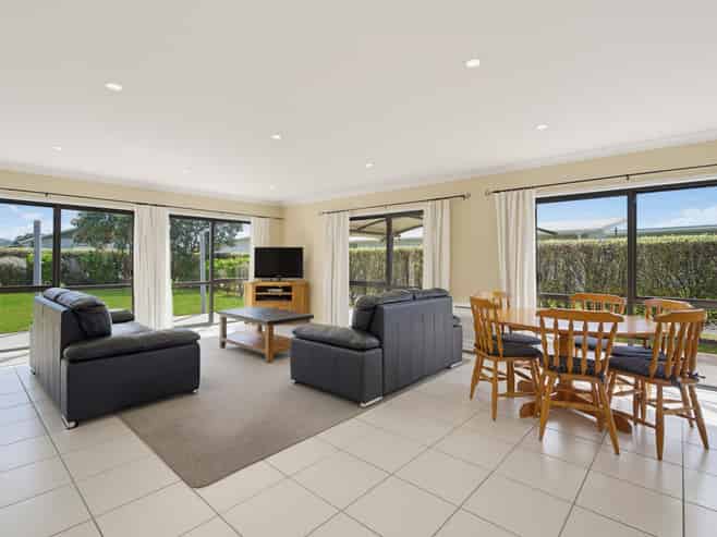 103 Ngaio Drive, Matarangi
