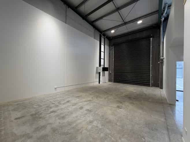 Like New! Affordable, High-Spec Unit