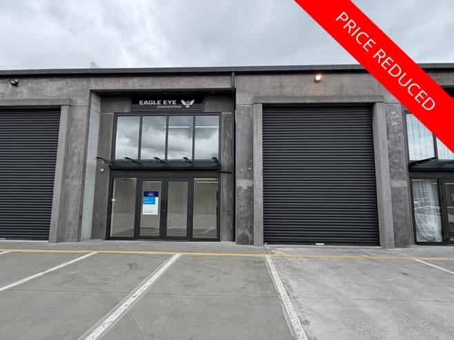 Like New! Affordable, High-Spec Unit