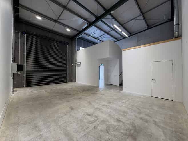Like New! Affordable, High-Spec Unit
