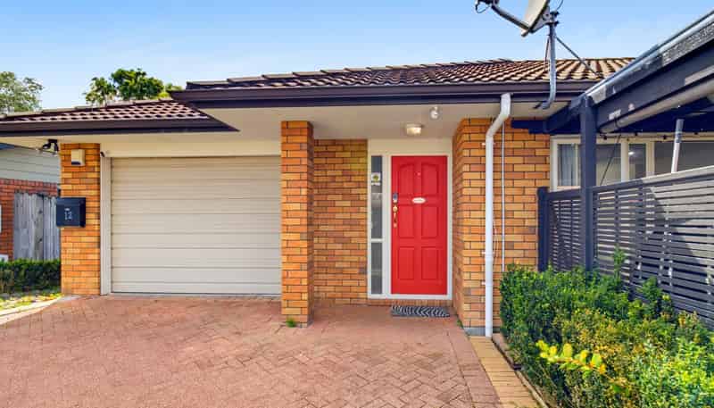 12 Emmerdale Avenue, Papakura