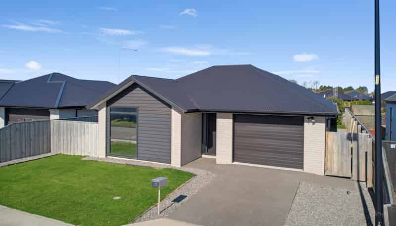 13 Quinn Crescent, Ravenswood