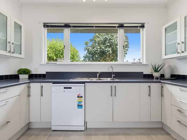 3/8 Miro Road, Mangere Bridge