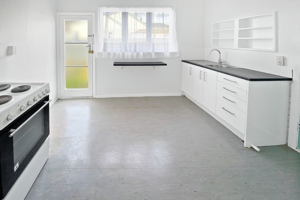 LEVIN - TWO BEDROOMS 2