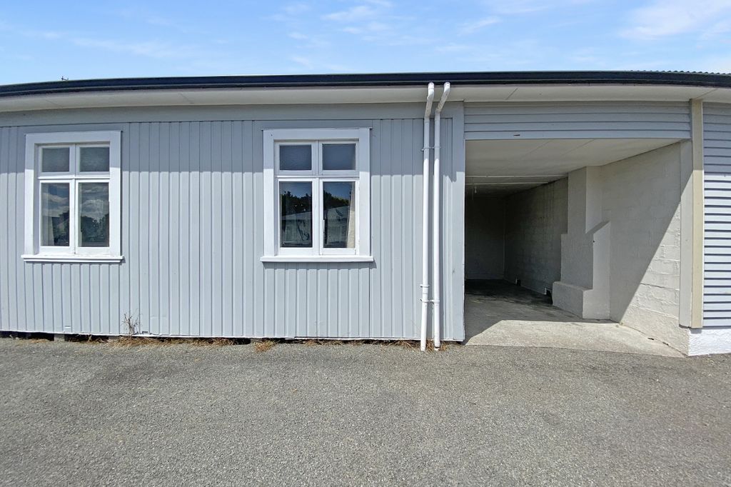 LEVIN - TWO BEDROOMS 1