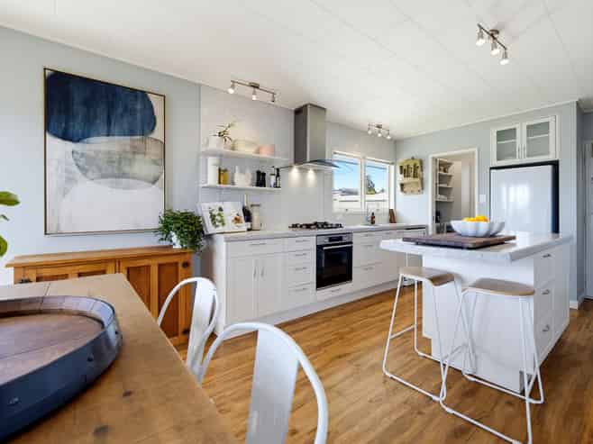 13 Brookvale Road, Havelock North