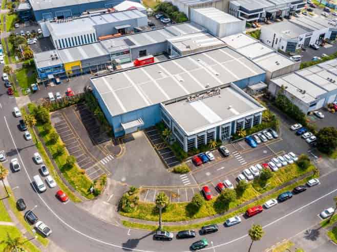 VACANT HIGH STUD INDUSTRIAL GEM
