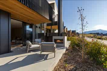 19/2 McKinlay Lane, Jacks Point