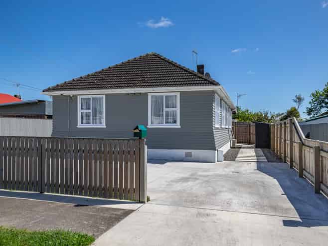 45 Winchester Street, Levin