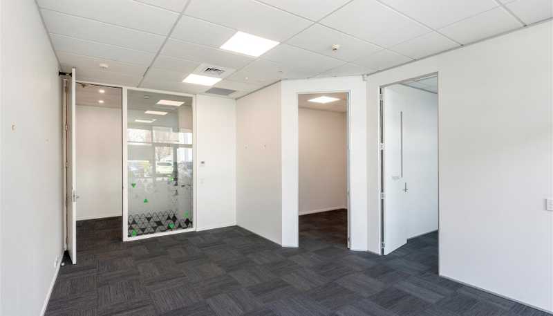  B3, 92 Russley Road, Russley