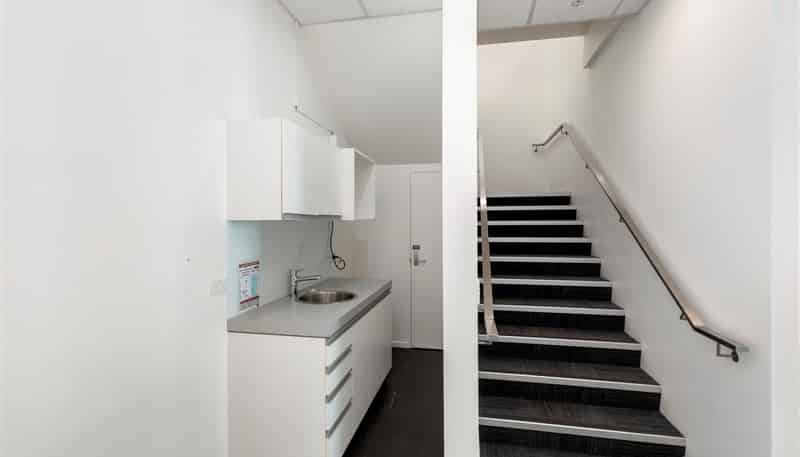  B3, 92 Russley Road, Russley
