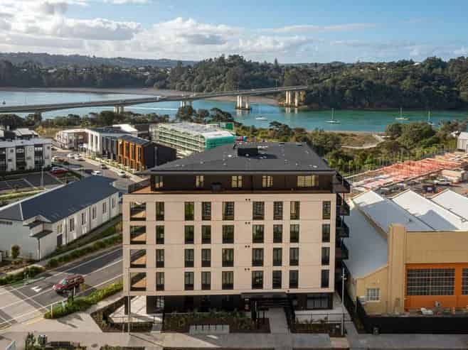 301/2 Launch Road, Hobsonville