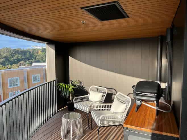 301/2 Launch Road, Hobsonville