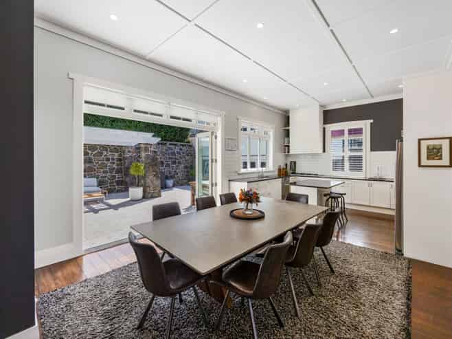 15 Buckley Road, Epsom