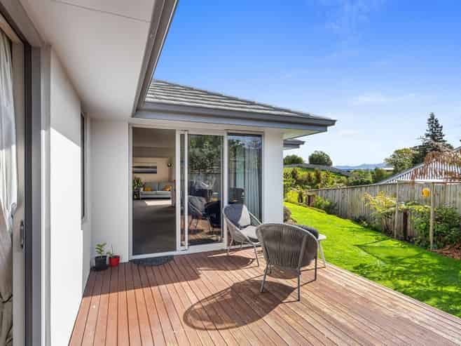 5 Pine Crest Drive, Richmond
