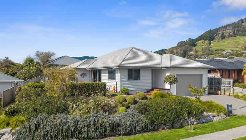 5 Pine Crest Drive, Richmond