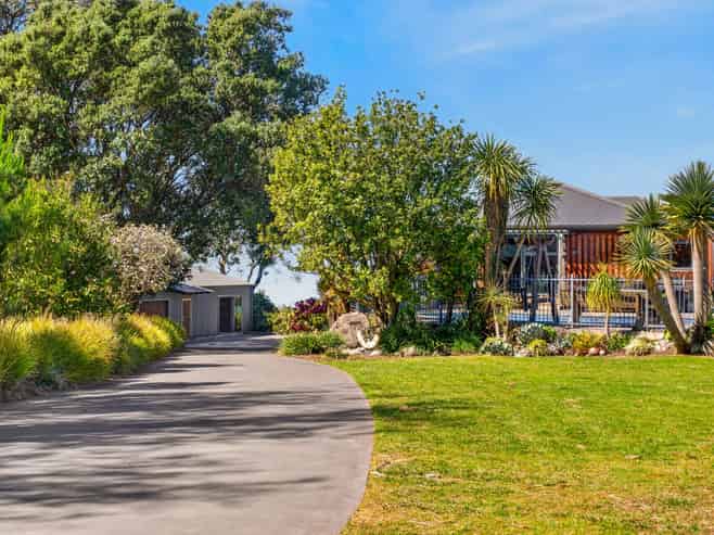 1317 State Highway 2, Bay View