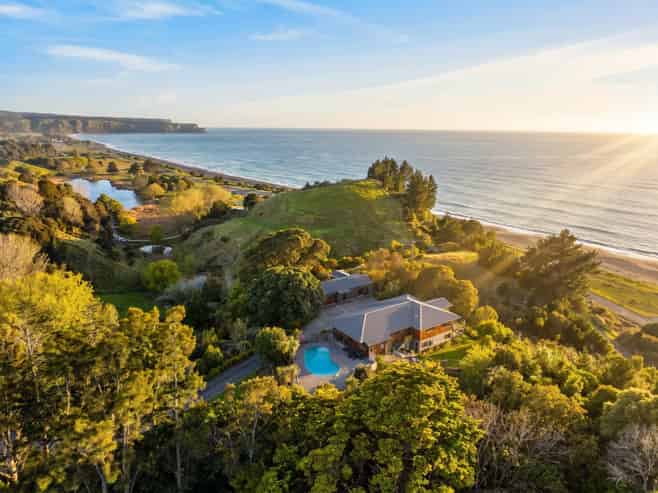 1317 State Highway 2, Bay View