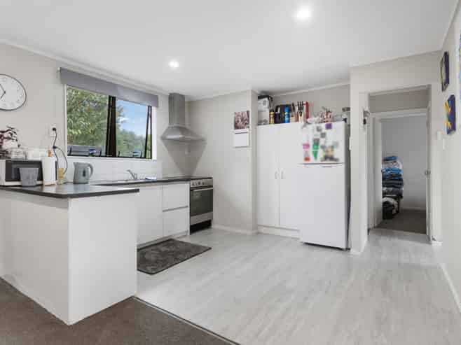 2/140A Old Wairoa Road, Papakura
