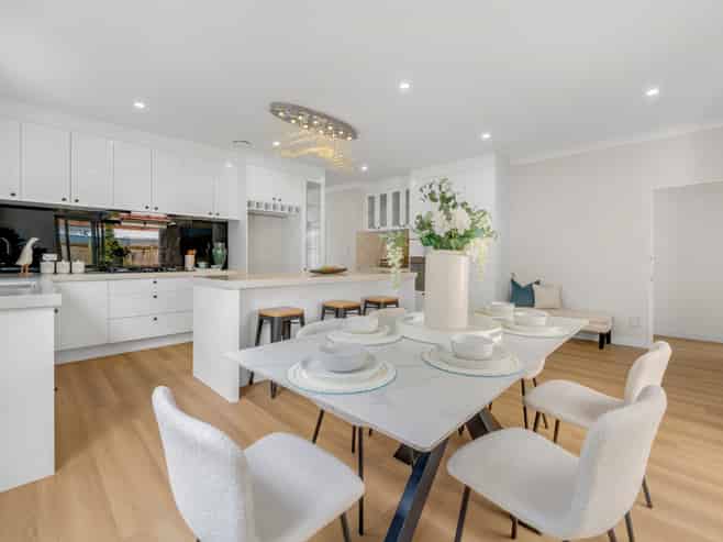 73 Rosewell Crescent, Flat Bush