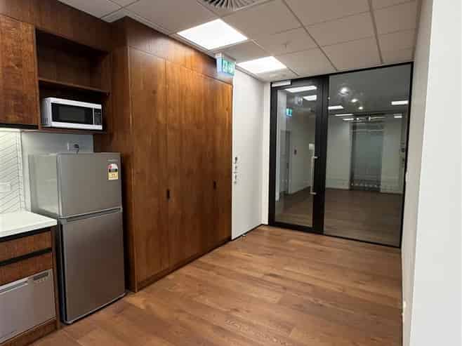 Functional, Modern Workspace
