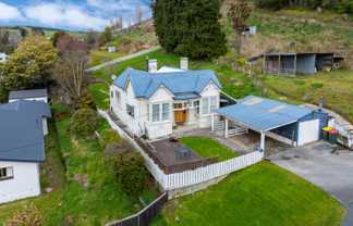 8 Iona Street, Lawrence