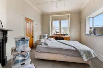8 Iona Street, Lawrence
