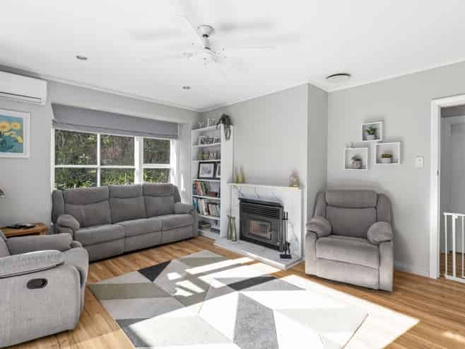 33a Bassett Road, Johnsonville